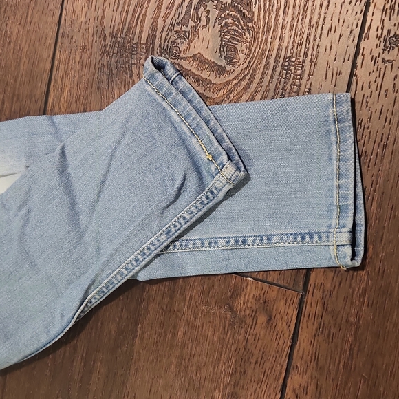 Hollister Distressed Legging Jeans - Picture 13 of 13